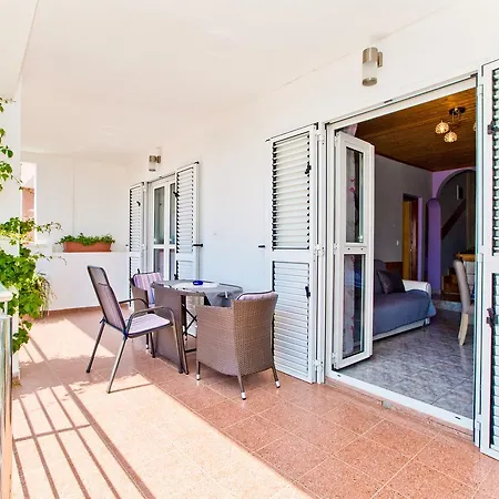Apartmani Marko Apartment *